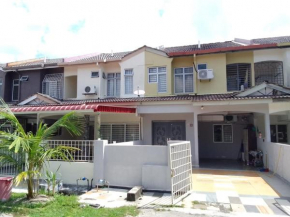 holiday home bagan lalang 5 aircon